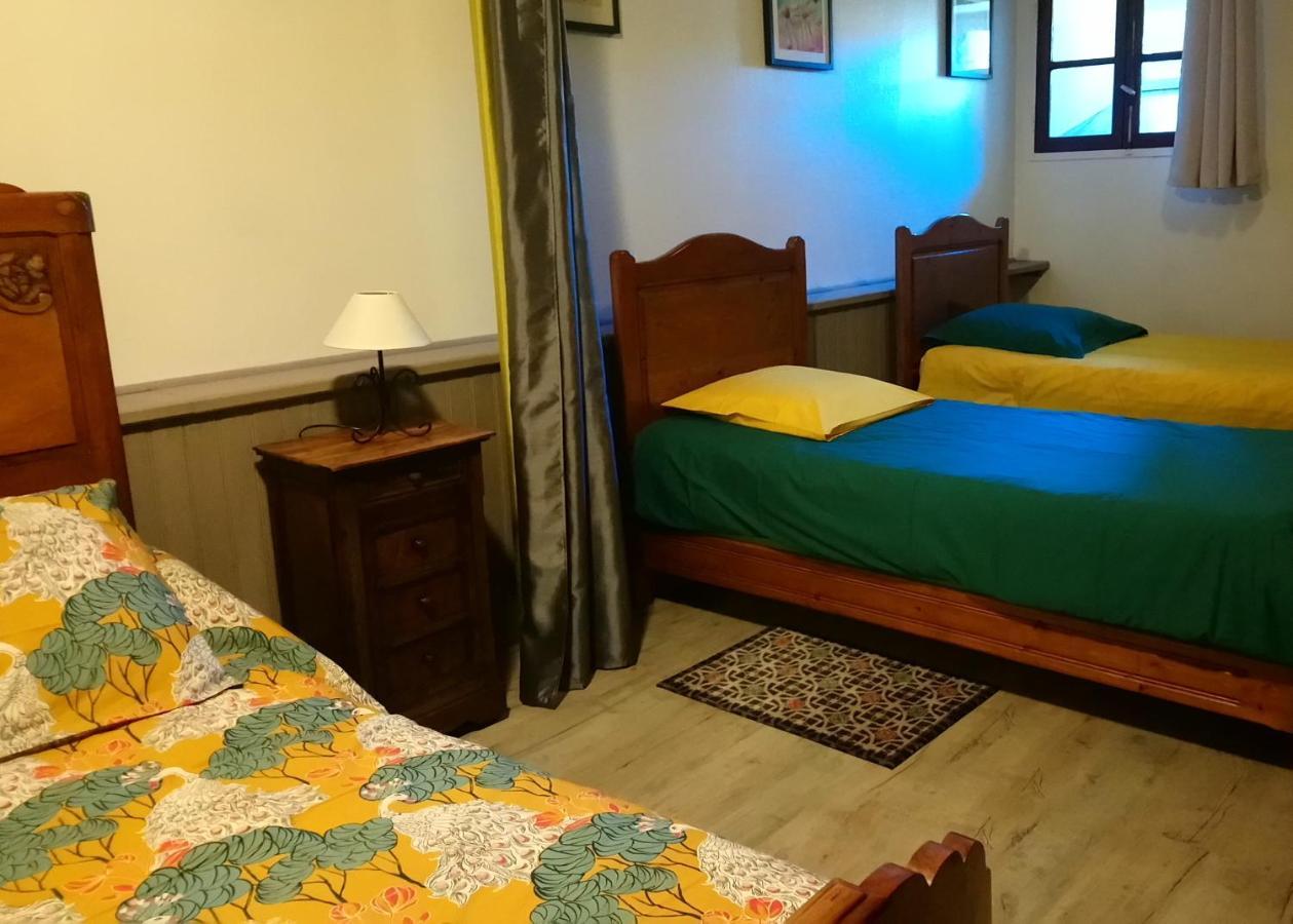 La Ferme Du Crie Bed & Breakfast Chaudeyrolles ภายนอก รูปภาพ